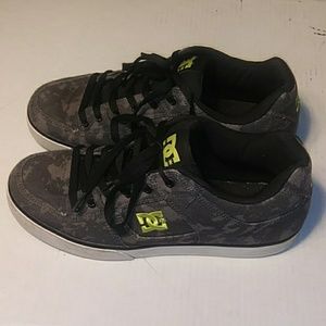 DC CAMOUFLAGE CANVAS SNEAKERS GREEN SZ 11